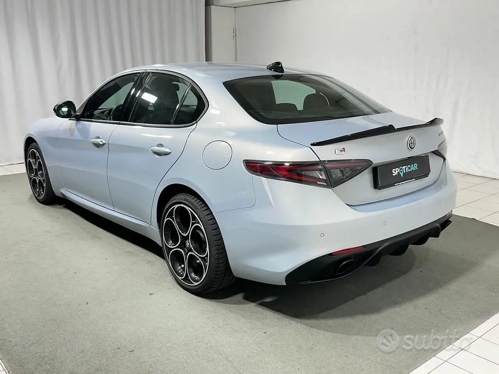 Alfa Romeo Giulia 2024 photo 3