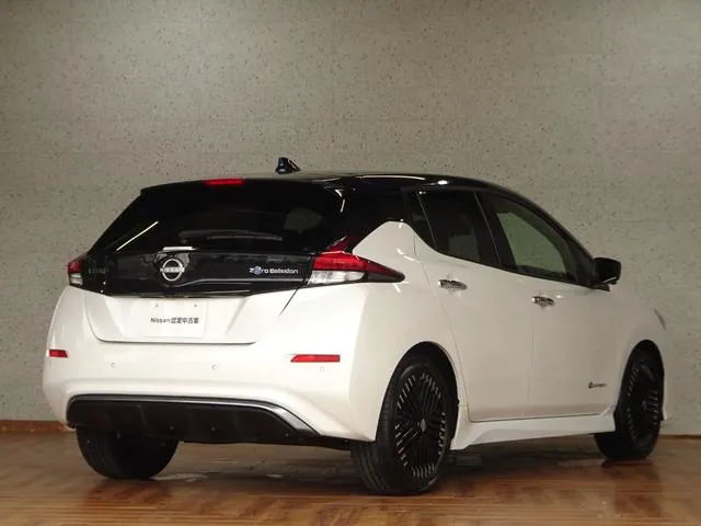 Nissan Leaf 2022 photo 2