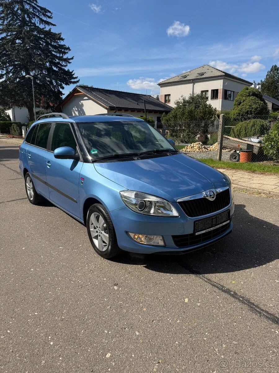 Skoda Fabia 2013 photo 3