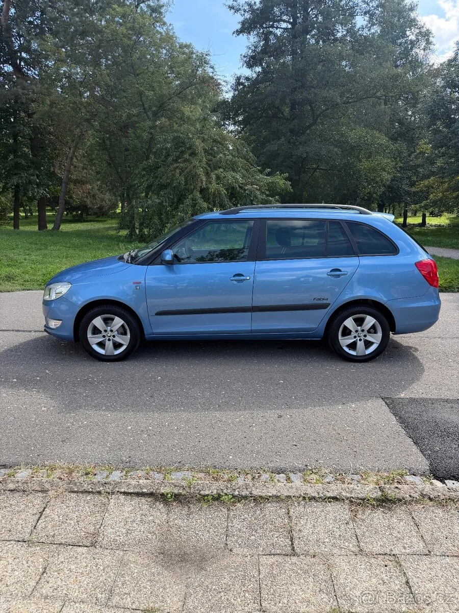Skoda Fabia 2013 photo 4
