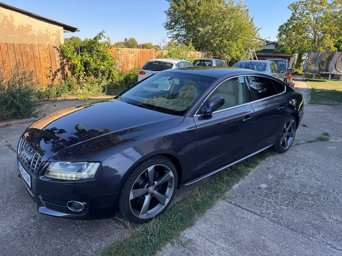 Audi A5 2011 photo 2