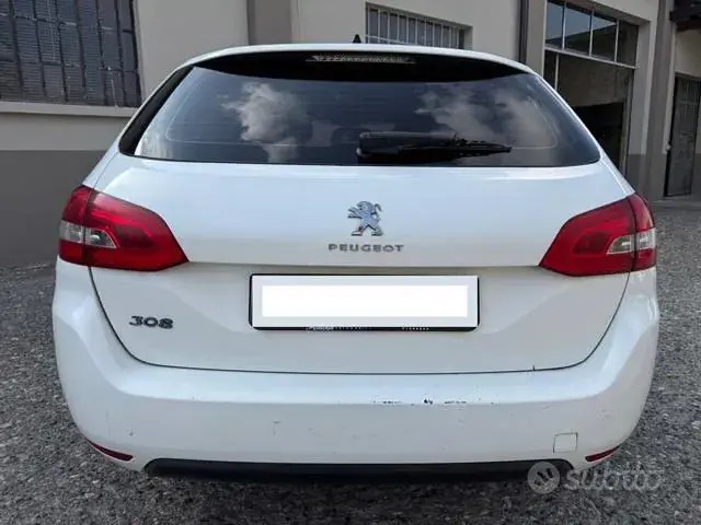 Peugeot 308 2015 photo 5