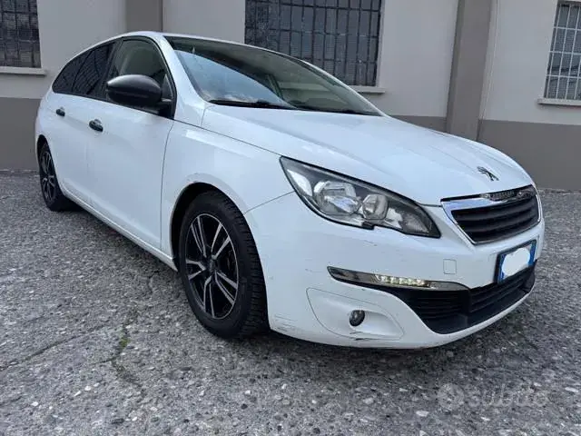 Peugeot 308 2015 photo 3