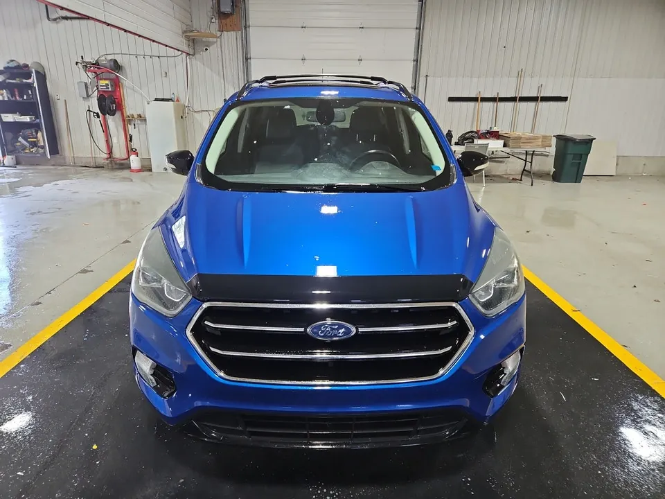 Ford Escape 2017 photo 2