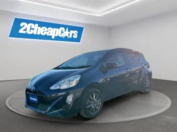 Toyota Aqua 2017 photo 2