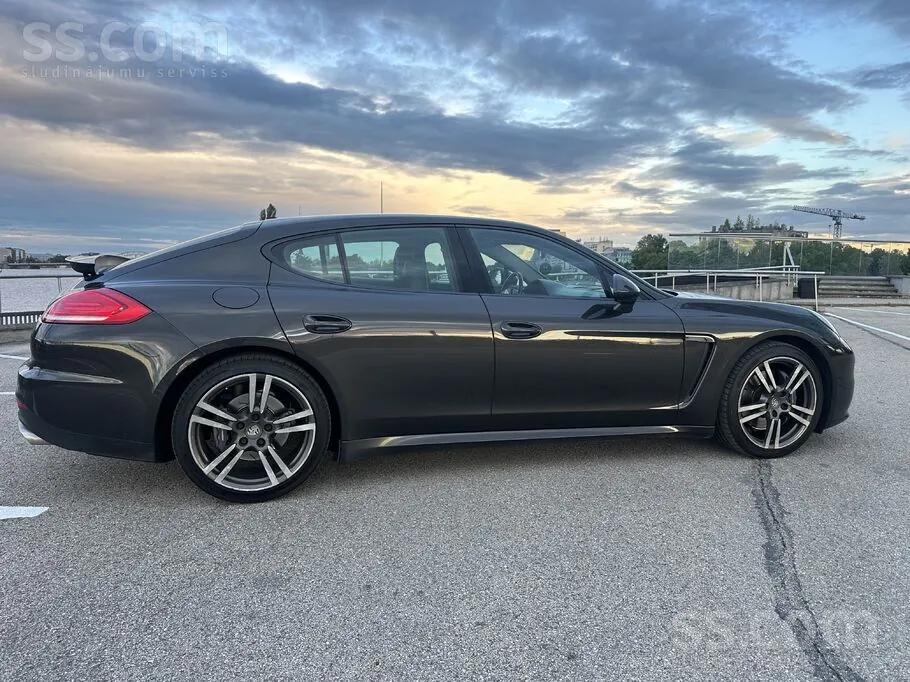 Porsche Panamera 2014 photo 5