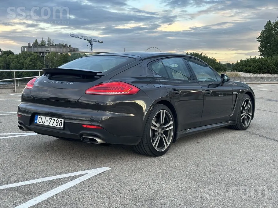 Porsche Panamera 2014 photo 4