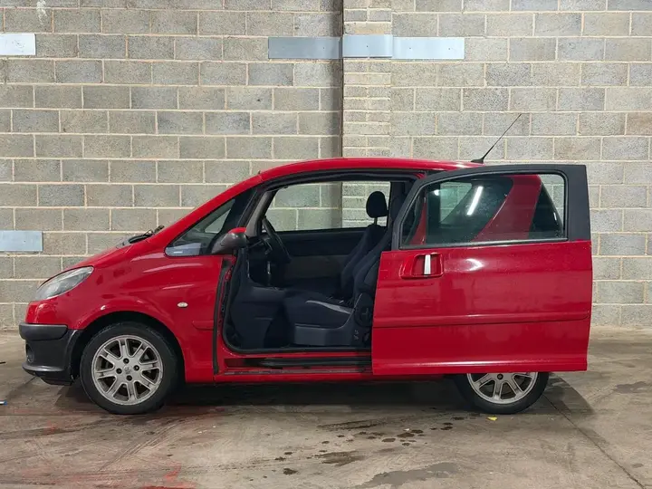 Peugeot 1007 2005 photo 3