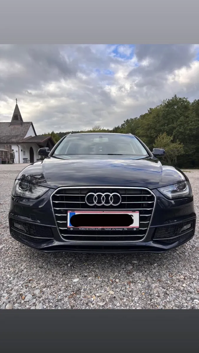 Audi A4 2015 photo 2