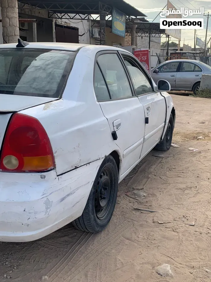 Hyundai Verna 2003 photo 4