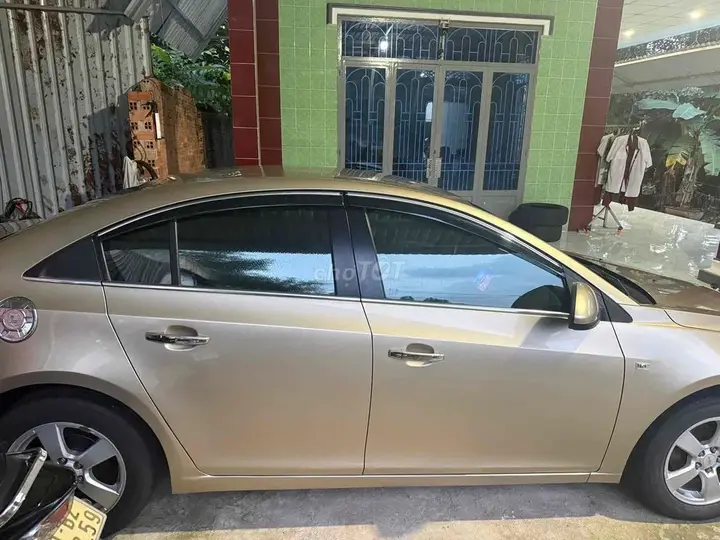 Chevrolet Cruze 2011 photo 2