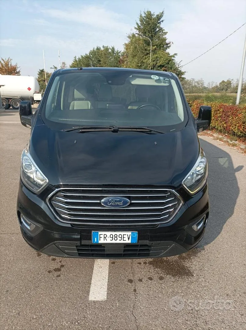 Ford Tourneo Custom 2018 photo 2