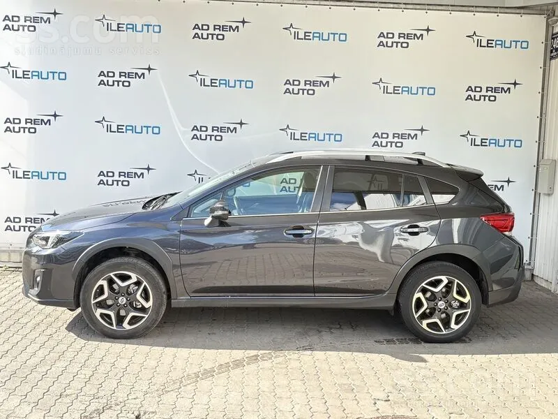 Subaru Xv 2018 photo 2