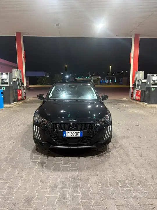 Peugeot 208 2026 photo 2