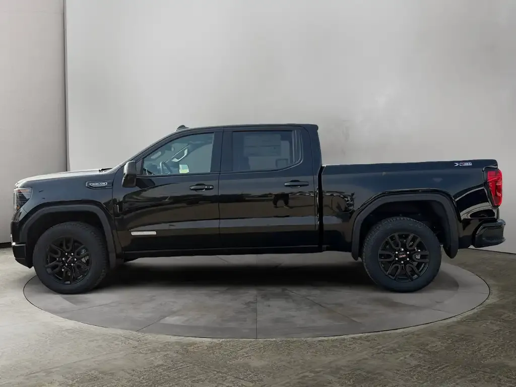 GMC Sierra 1500 2026 photo 2