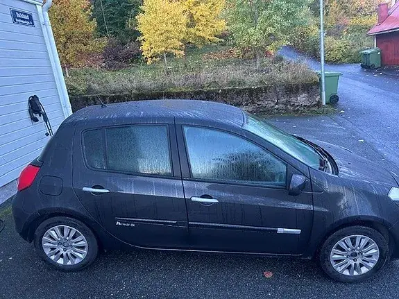 Renault Clio 2011 photo 3