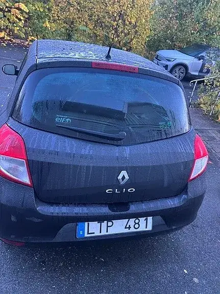 Renault Clio 2011 photo 2