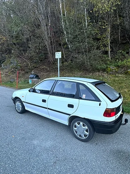 Opel Astra 1995 photo 2