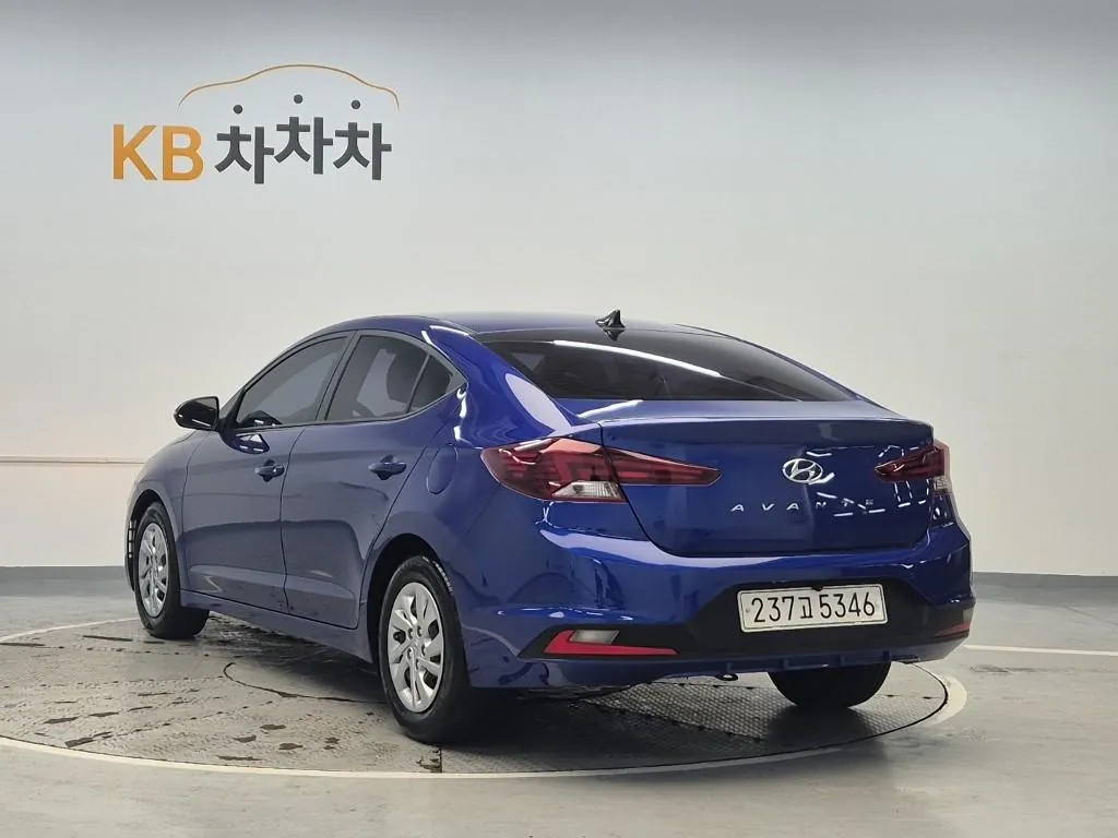 Hyundai Avante 2019 photo 2