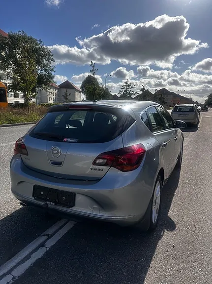 Opel Astra 2014 photo 5