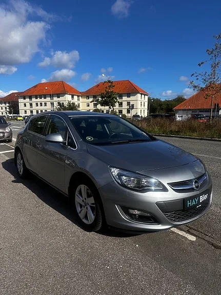 Opel Astra 2014 photo 4
