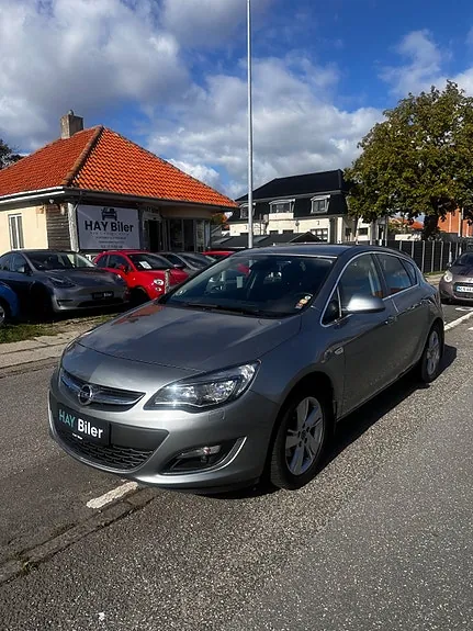 Opel Astra 2014 photo 3