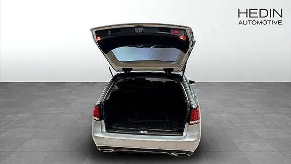 Mercedes-Benz E300 De 2015 photo 5