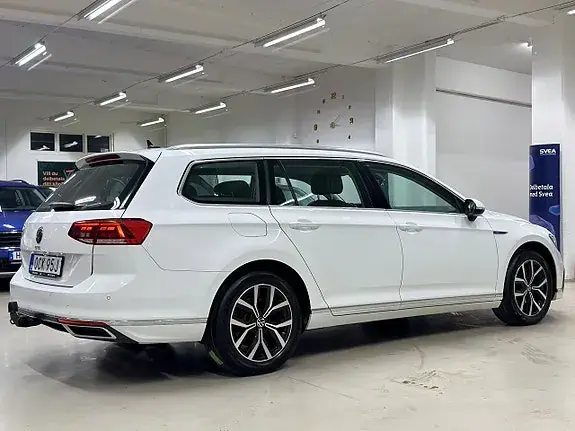 Volkswagen Passat 2021 photo 4