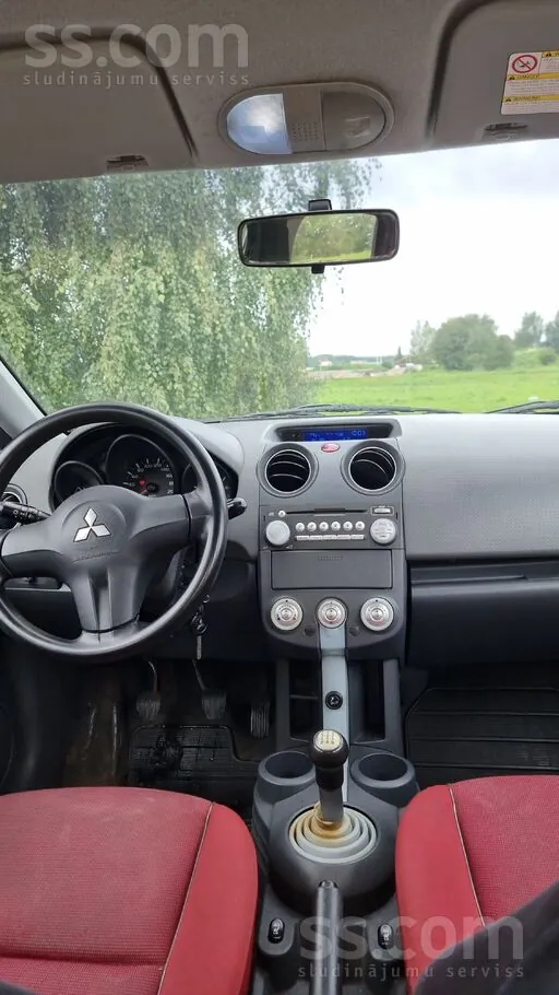Mitsubishi Colt 2005 photo 5