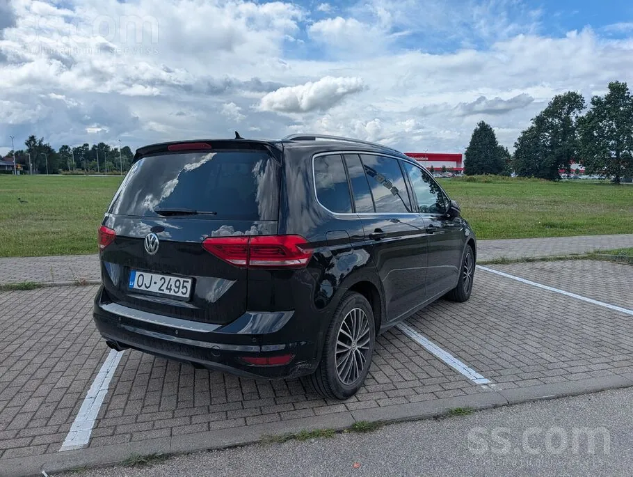 Volkswagen Touran 2016 photo 2