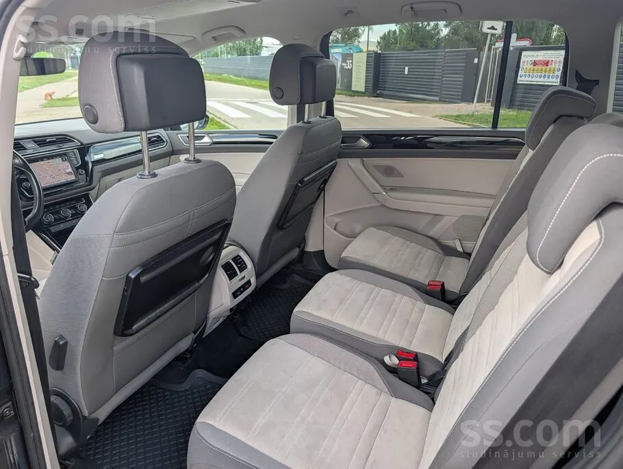 Volkswagen Touran 2016 photo 5