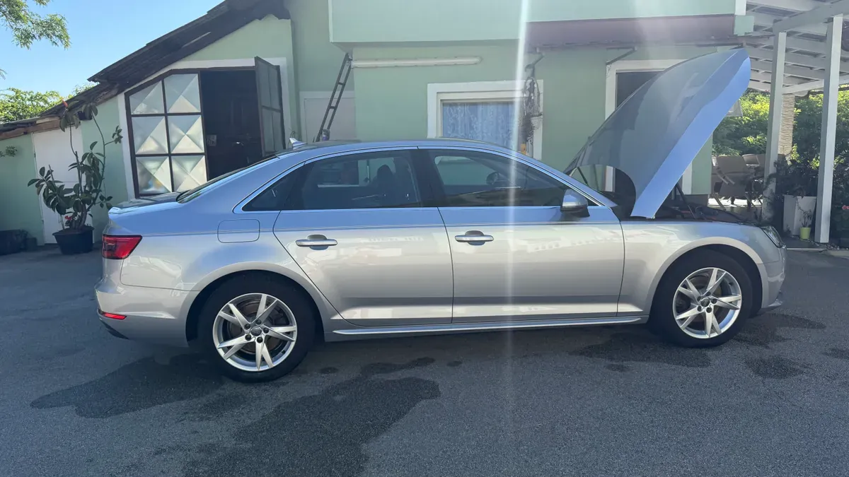Audi A4 2015 photo 2