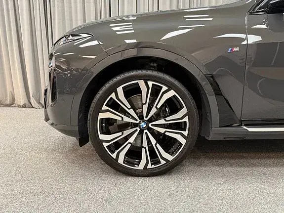 BMW X7 2025 photo 3