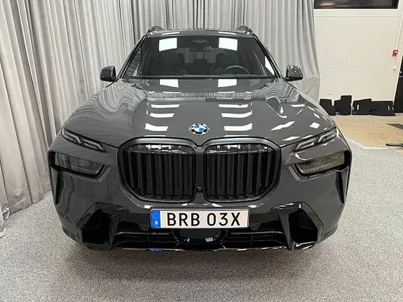 BMW X7 2025 photo 4