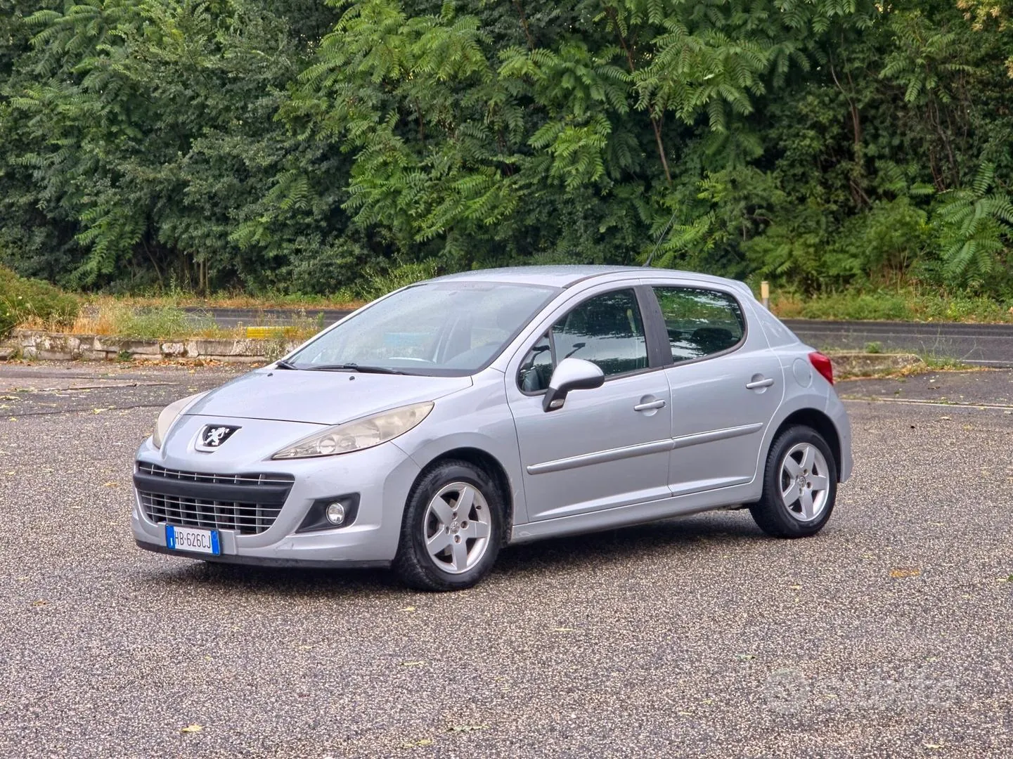 Peugeot 207 2010 photo 3