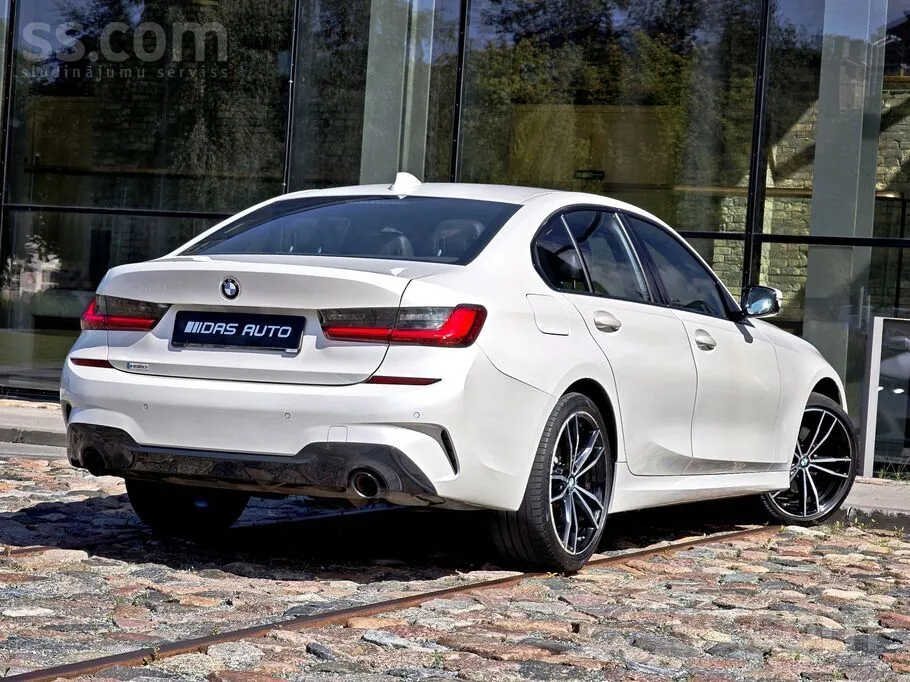 BMW 330E 2020 photo 3