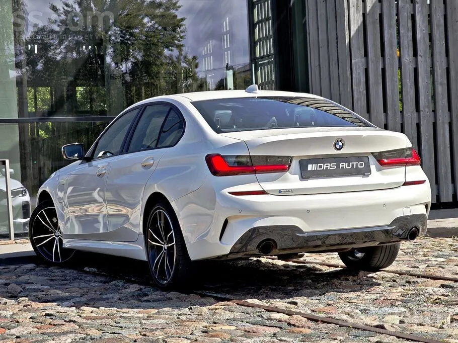 BMW 330E 2020 photo 4