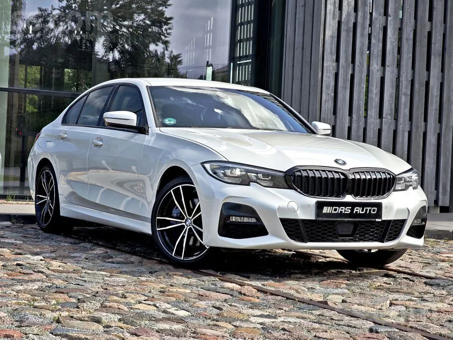 BMW 330E 2020 photo 2