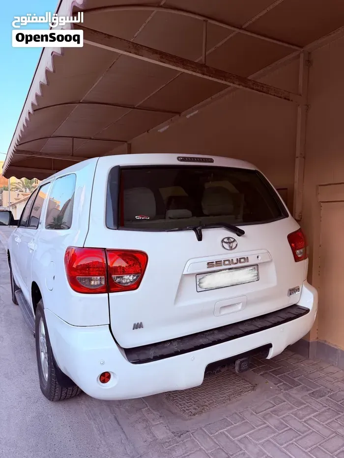 Toyota Sequoia 2015 photo 3
