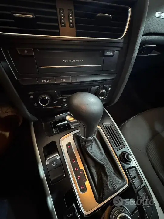Audi A5 2010 photo 4