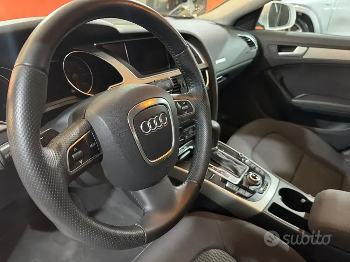 Audi A5 2010 photo 2
