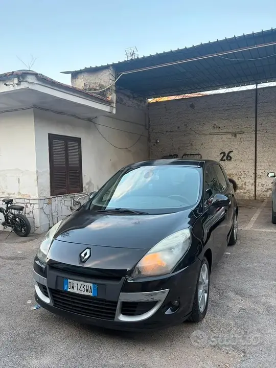 Renault Scenic 2009 photo 2