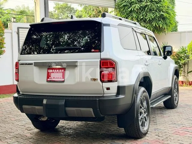 Toyota Land Cruiser Prado 2025 photo 3