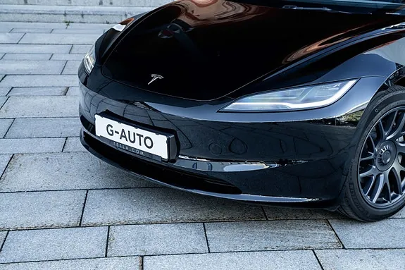 Tesla Model 3 2025 photo 2