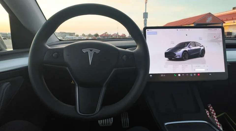 Tesla Model Y 2024 photo 3