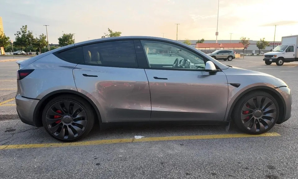 Tesla Model Y 2024 photo 5