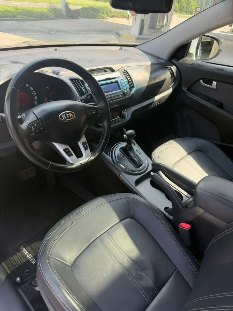 Kia Sportage 2011 photo 2