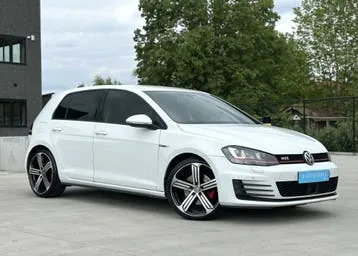 Volkswagen Golf 2014 photo 2