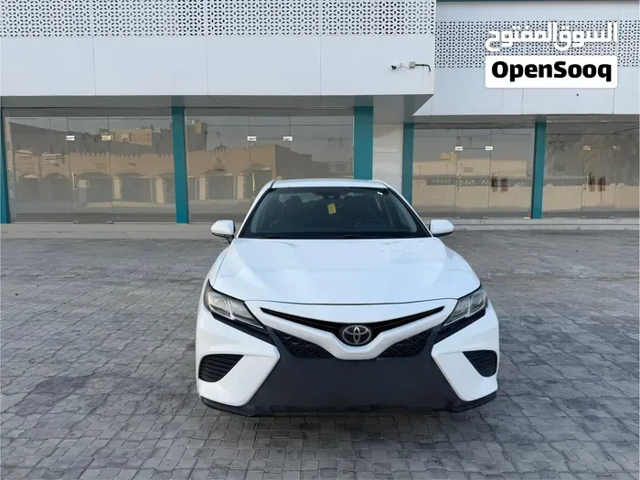 Toyota Camry 2018 photo 2