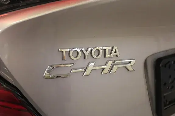 Toyota C-Hr 2017 photo 5